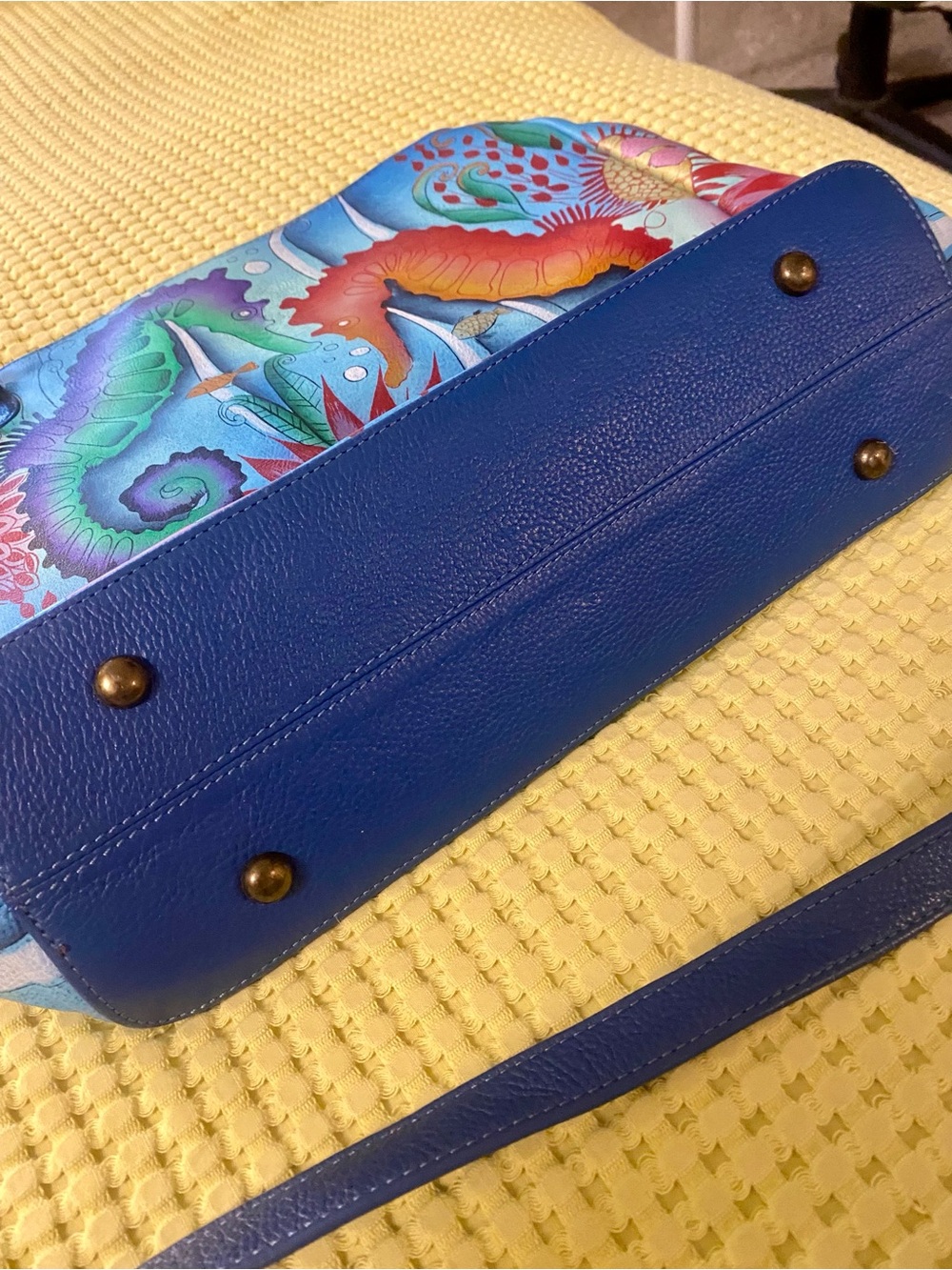 NWOT Anuschka Blue Hand-Painted Jellyfish Seahorse Crossbody Bag - Picture 4 of 5